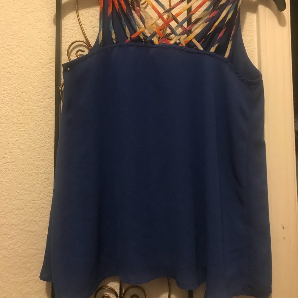 Top - Picture 2 of 5